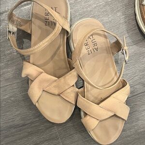 Naturalizer Beige Women's Sandals
